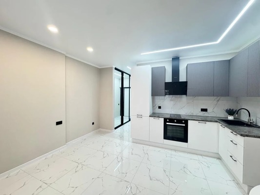 Купить --комнатную квартиру